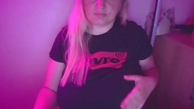 Živá chatovací místnost Meliss_Official9