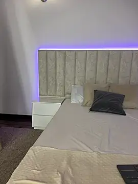Chat soba uživo modela Mia_Roswell