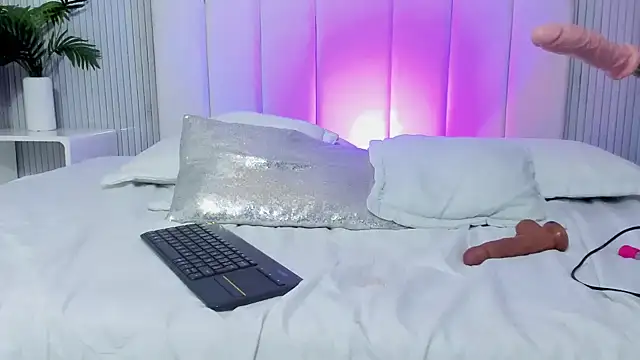 anna2809's Live Chat Room