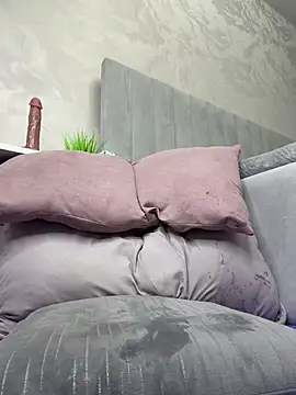 ChloeBrut Adlı Modelin Canlı Sohbet Odası