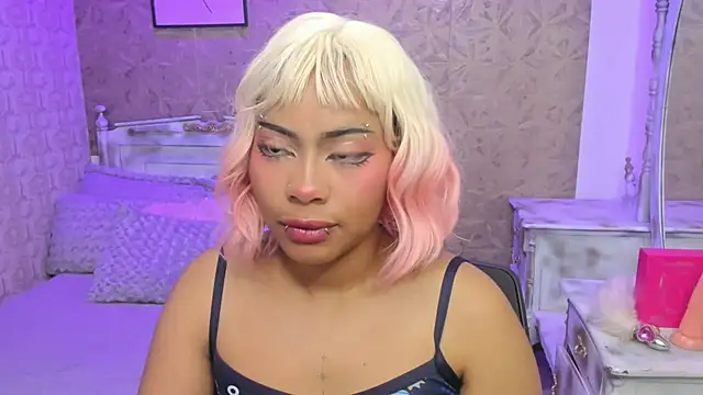 Sofia_clk's Live Chat Room