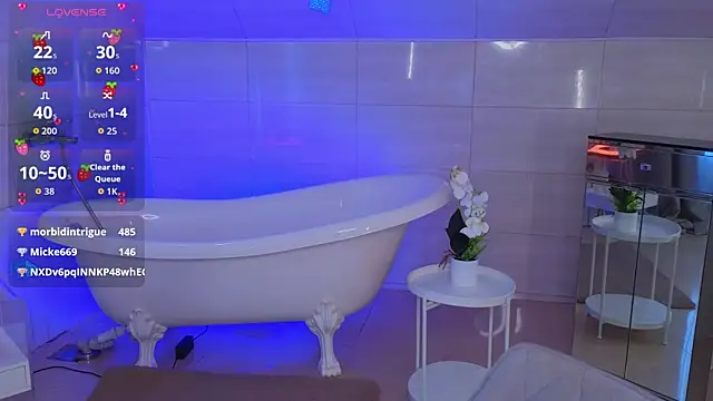 Adetta Adlı Modelin Canlı Sohbet Odası