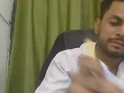 Stubborndesiboy's Live Sex Cam Show