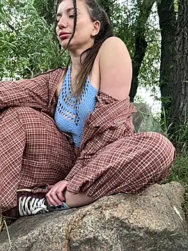 MooonReal Adlı Modelin Canlı Sohbet Odası