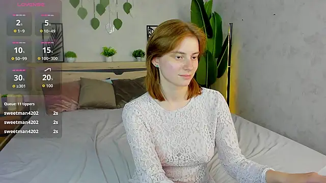 Lilli_Rivera's Live Chat Room