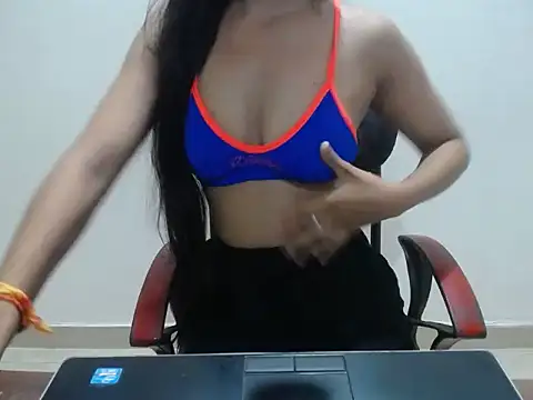 Sizzling_Charu Live chatroom