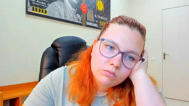 Aillia-Rous Cameră chat live