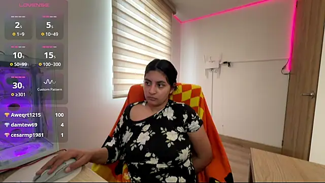 Živá chatovací místnost cloe_small