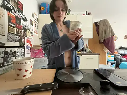Pokój czatu na żywo – explicitartemis
