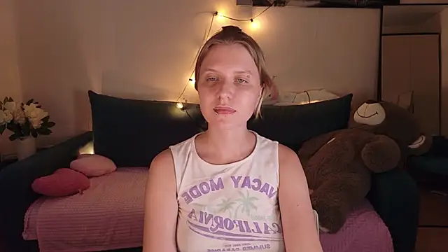 Viki_Charm: δωμάτιο απευθείας συνομιλίας