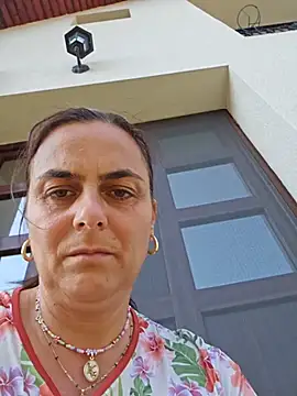 IsabelleCraft Adlı Modelin Canlı Sohbet Odası