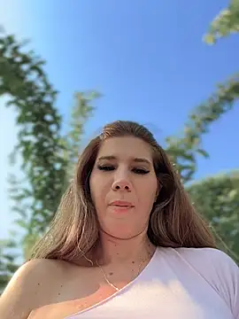 didihairypussy's Live Chat Room