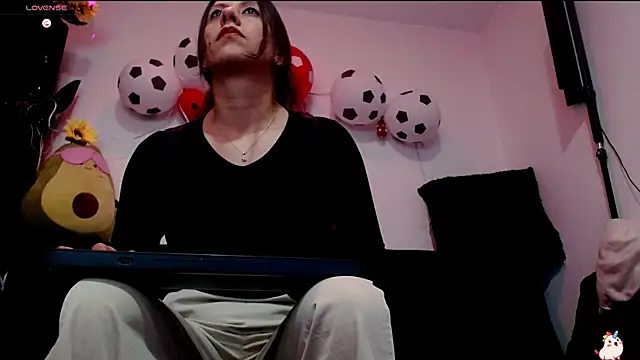 Živá chatovací místnost HeyAmaraa