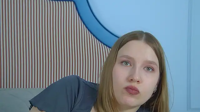 LiliLinn's Live Chat Room