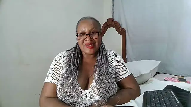 queenofrainxx чат на живо