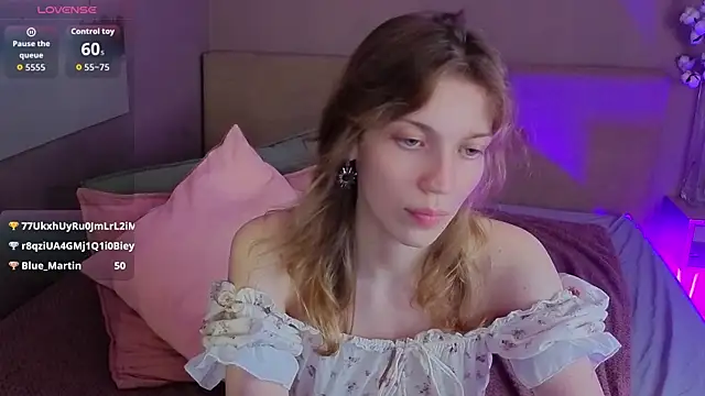 Emily_Cartex's Live Chat Room