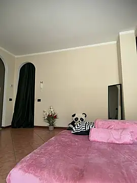 Eva_Pearl Adlı Modelin Canlı Sohbet Odası