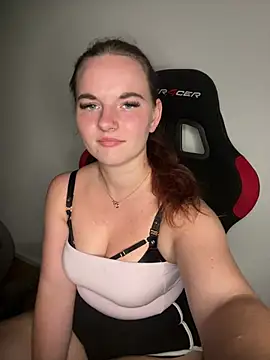 Živá chatovací místnost SecretSarah69