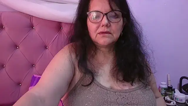 kassandra02's Live Chat Room