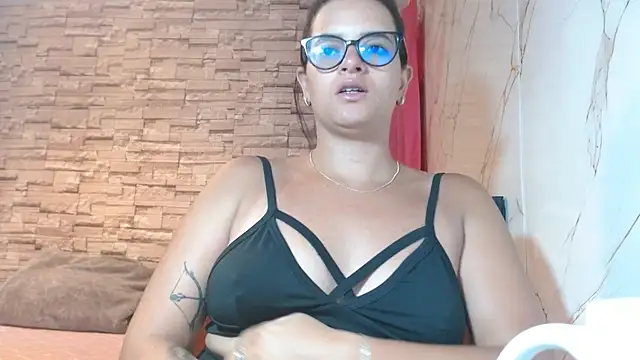 Chatroom en direct de Mia_Sain