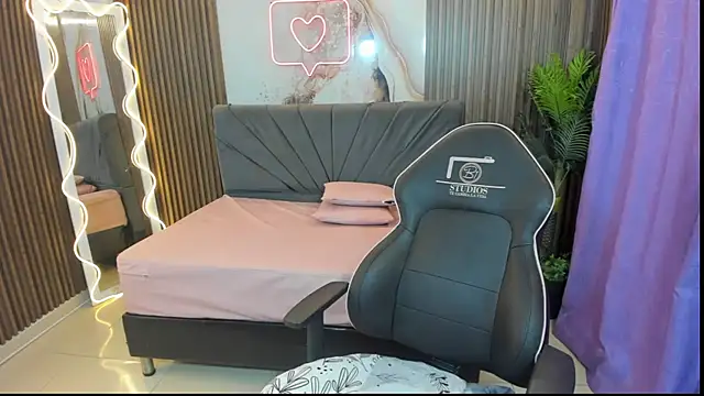 Sala de chat en directo de Krysstal_tay1