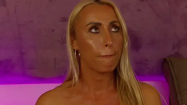 LacieWard Live Chatraum