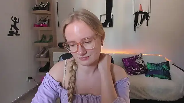 NancyHottie live-chat rom