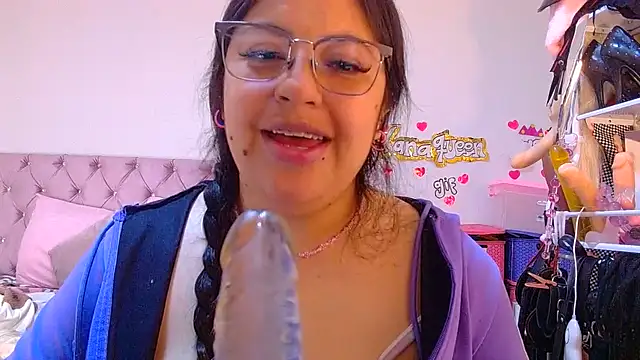 חדר צ'אט בשידור חי של lanaqueen699
