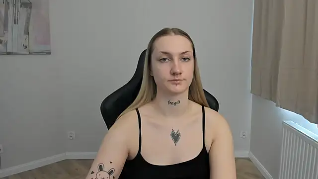 Živá chatovací místnost AlexaTease