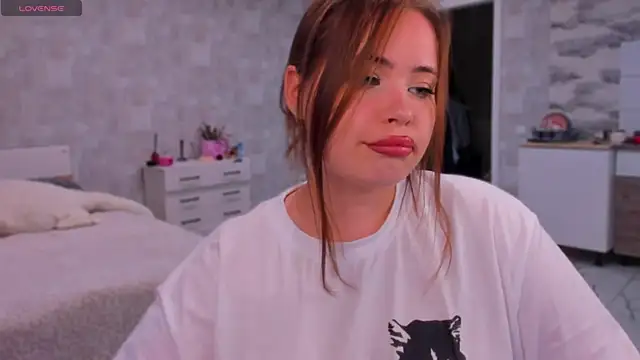 AngelinaRena's Live Chat Room