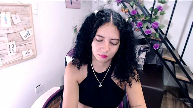 samantha_baby_'s Live Chat Room