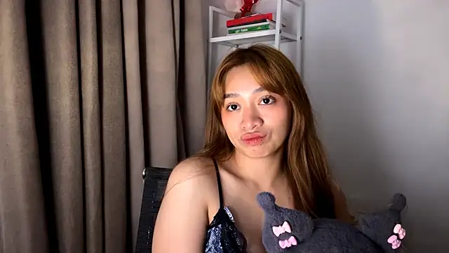 LuettaShamlin Live chatroom