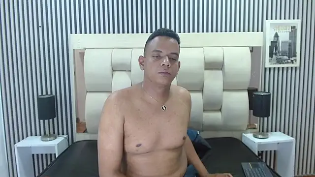 Papi_95 чат на живо