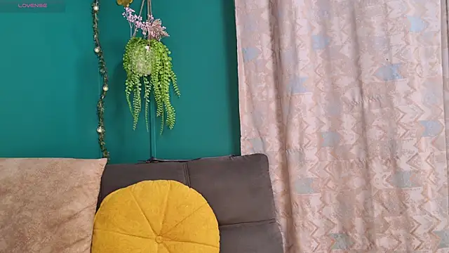 Živá chatovací místnost Layla_17