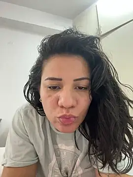 katyfox69's Live Chat Room