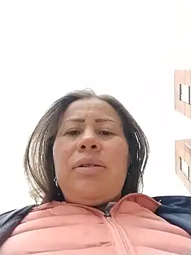 LaraCaliente Live Chatraum