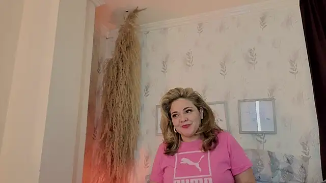 Natashablade__'s Live Chat Room