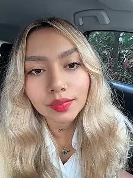 amanda-medrano1のライブチャットルーム