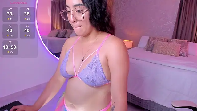 חדר צ'אט בשידור חי של Viiolet_rosee