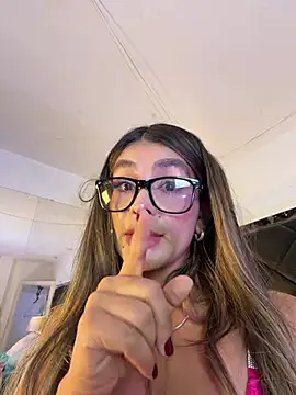 Holly_Brensonexx_n Live chat-huone