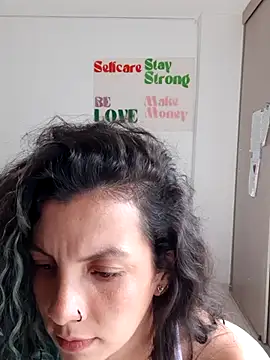 DinahCarter чат на живо