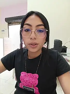 CrystalRouse19 Live chatroom