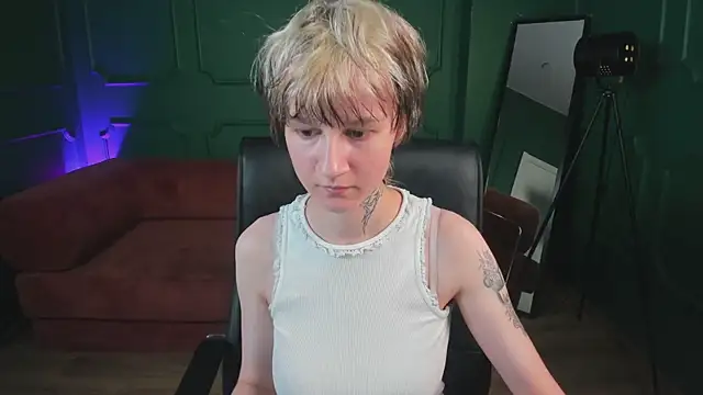 Senpai_Sins Live chatroom