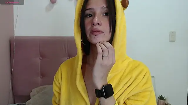 madeleine_evans чат на живо