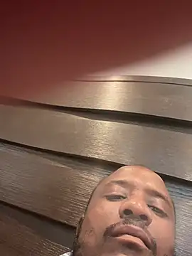 bigzaddycoco's Live Chat Room