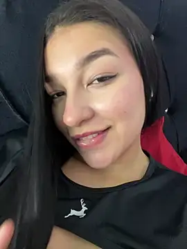 Živá chatovací místnost Hhannachiki