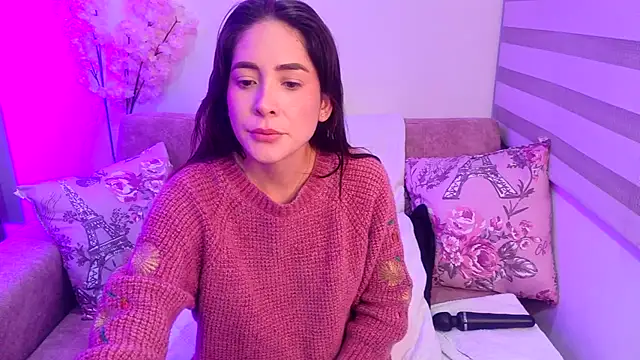CristinaLaurentt Adlı Modelin Canlı Sohbet Odası