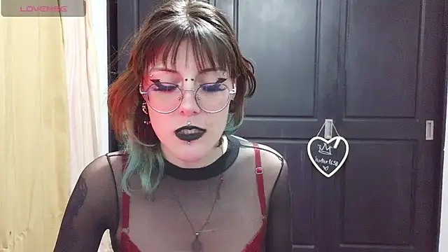 Rossiee_huntt: δωμάτιο απευθείας συνομιλίας