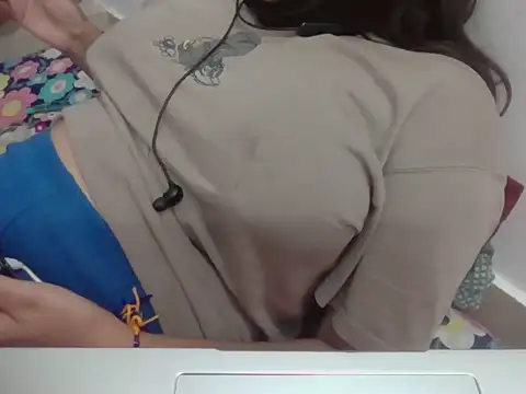 Kanika_Singh0のライブチャットルーム