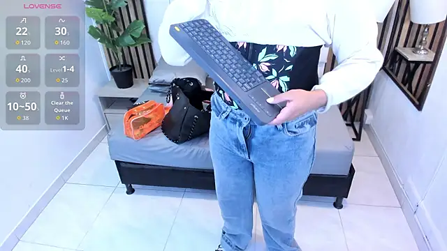 חדר צ'אט בשידור חי של Annabell_Florez